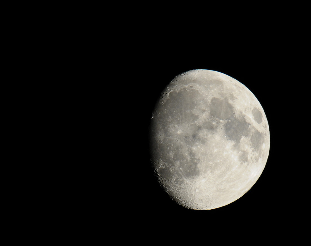 Photo lune au 500 rubinar à miroir F5.6 avec D300