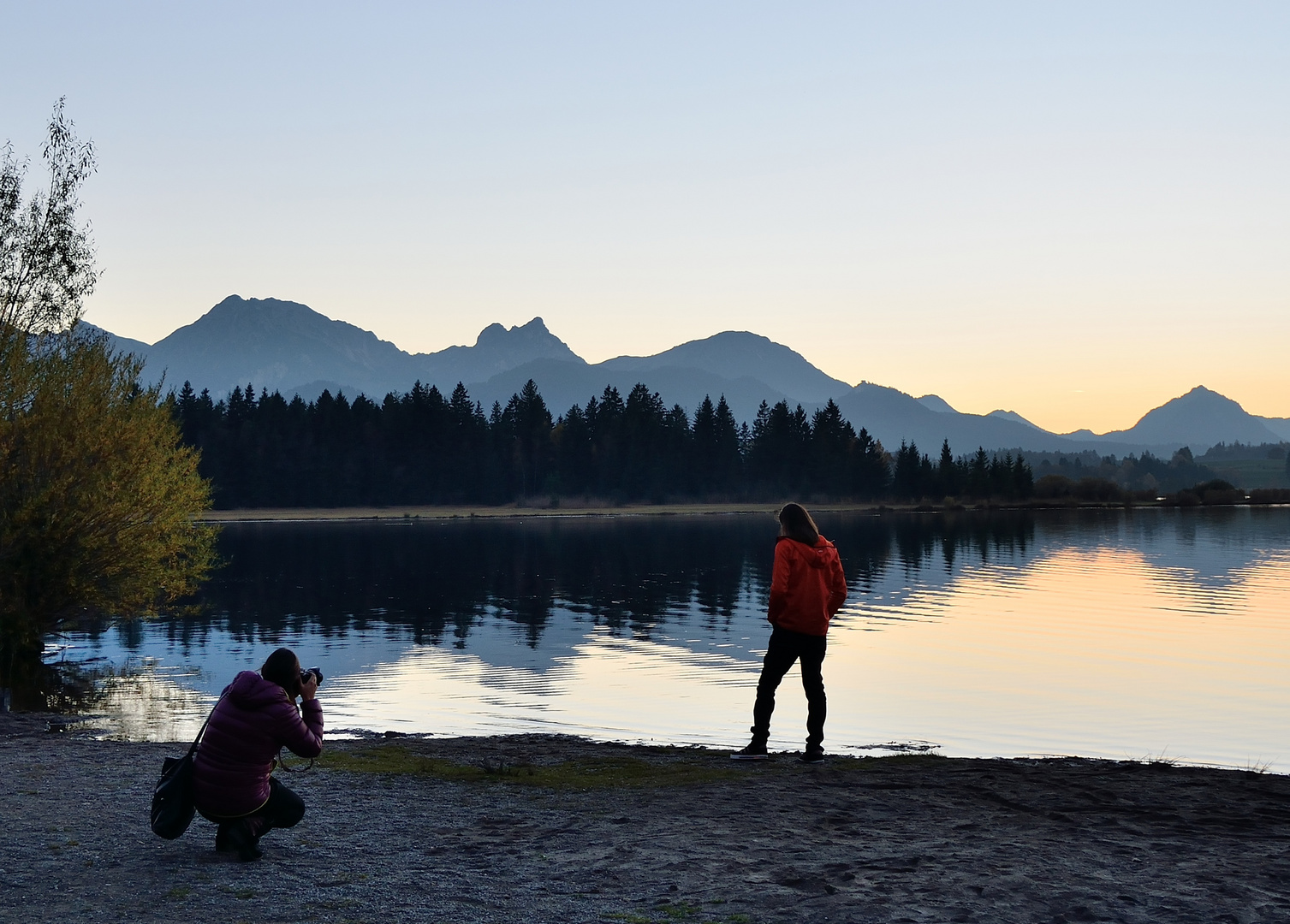 photo shoot on the lake