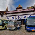 Photogenic foreground at the Sera monastery