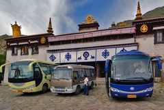 Photogenic foreground at the Sera monastery