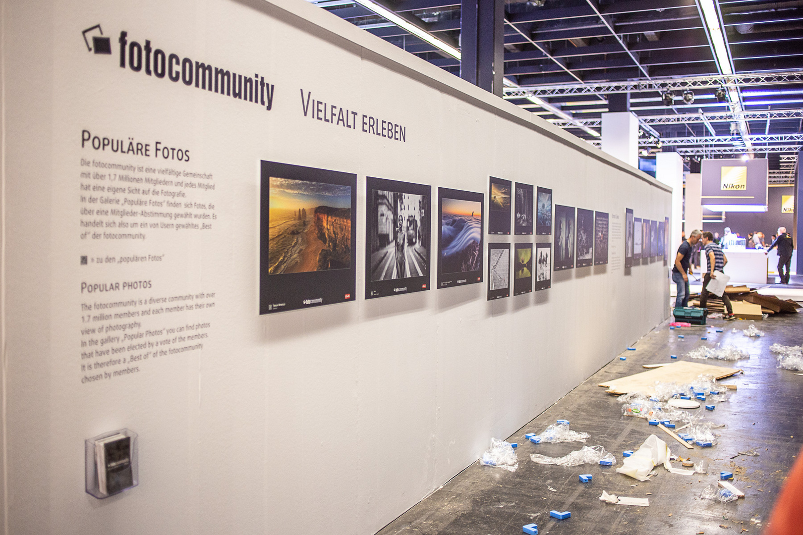photokina 2018 - Aufbau der fotocommunity Ausstellung in Halle 2.2