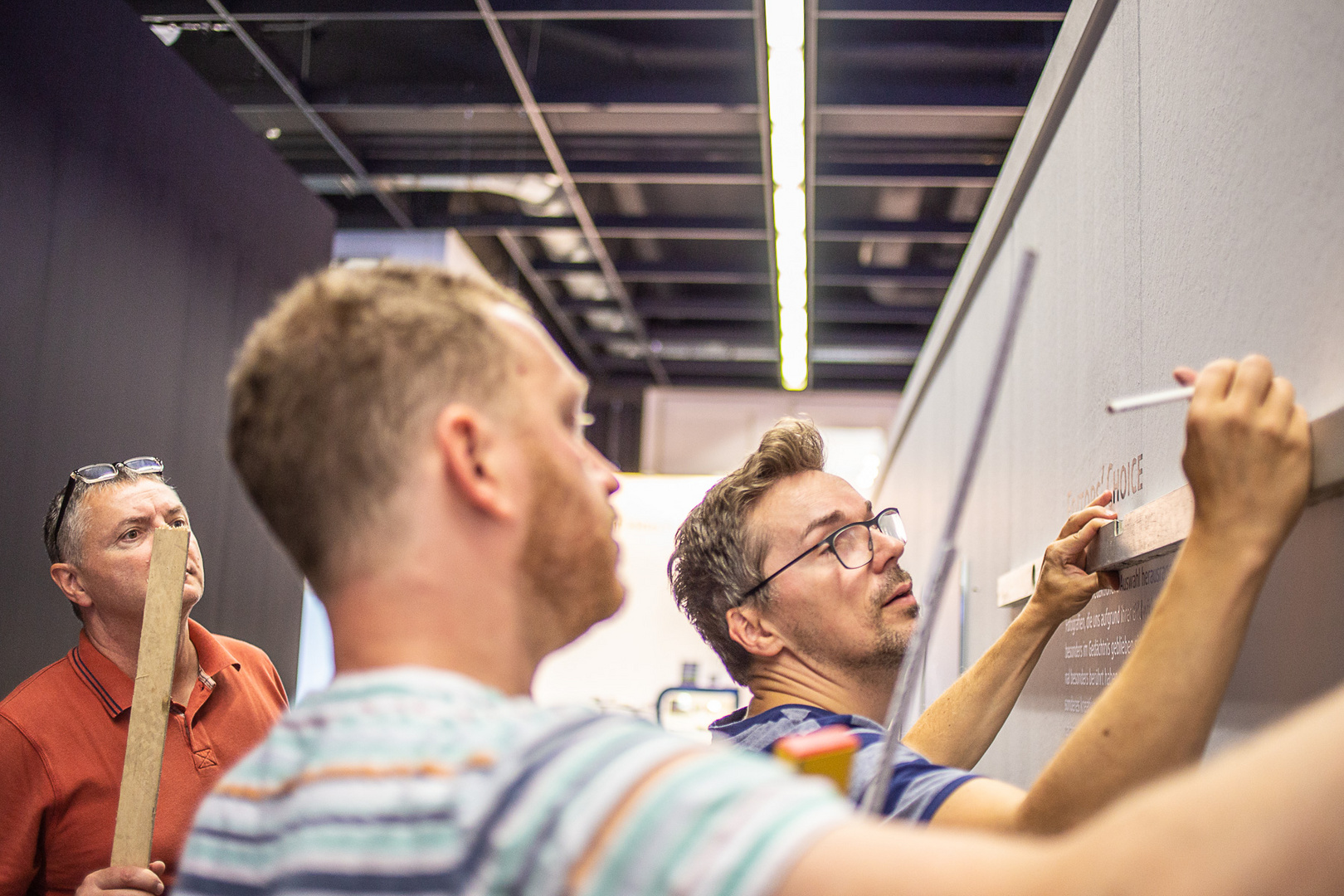 photokina 2018 - Aufbau der fotocommunity Ausstellung in Halle 2.2