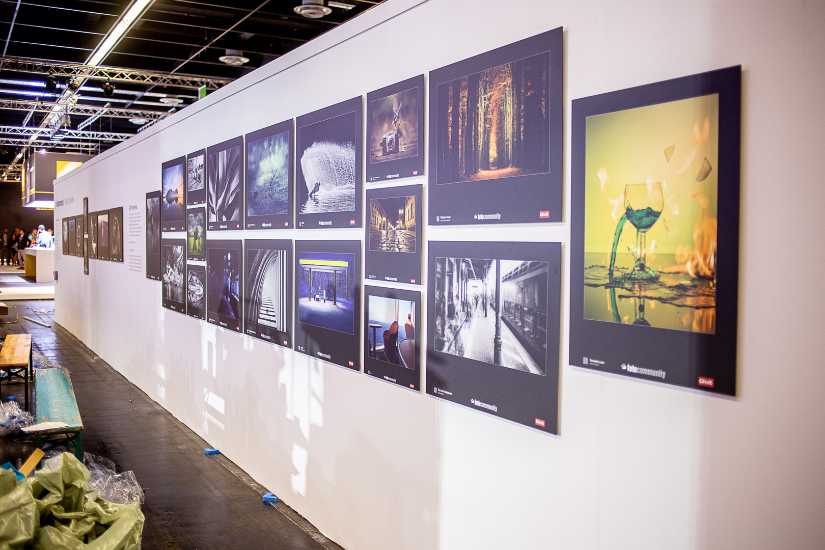 photokina 2018 - Aufbau der fotocommunity Ausstellung in Halle 2.2