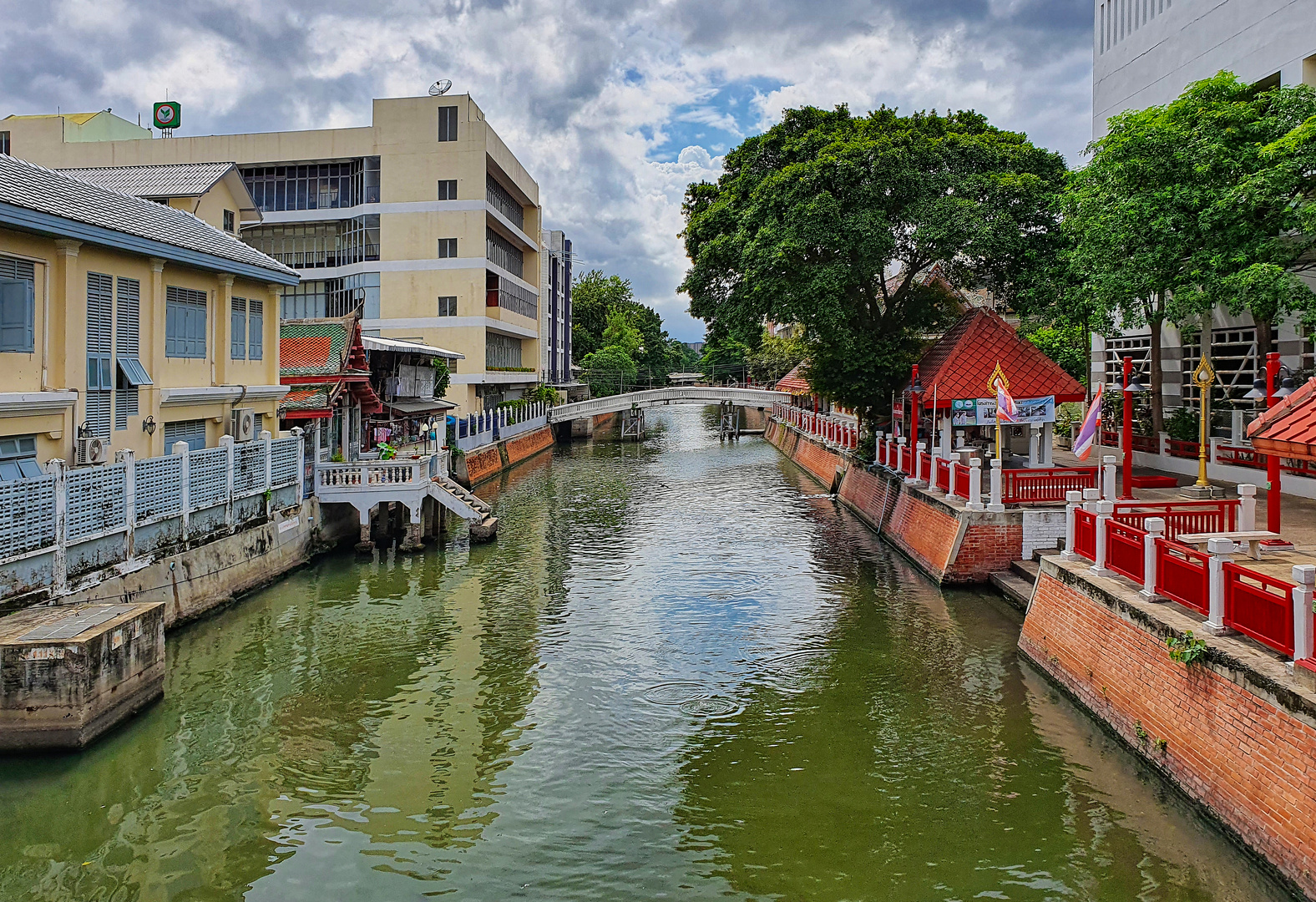 Phra Nakhon - Khlong Bang Lamphu (Usa Sawat Bridge)