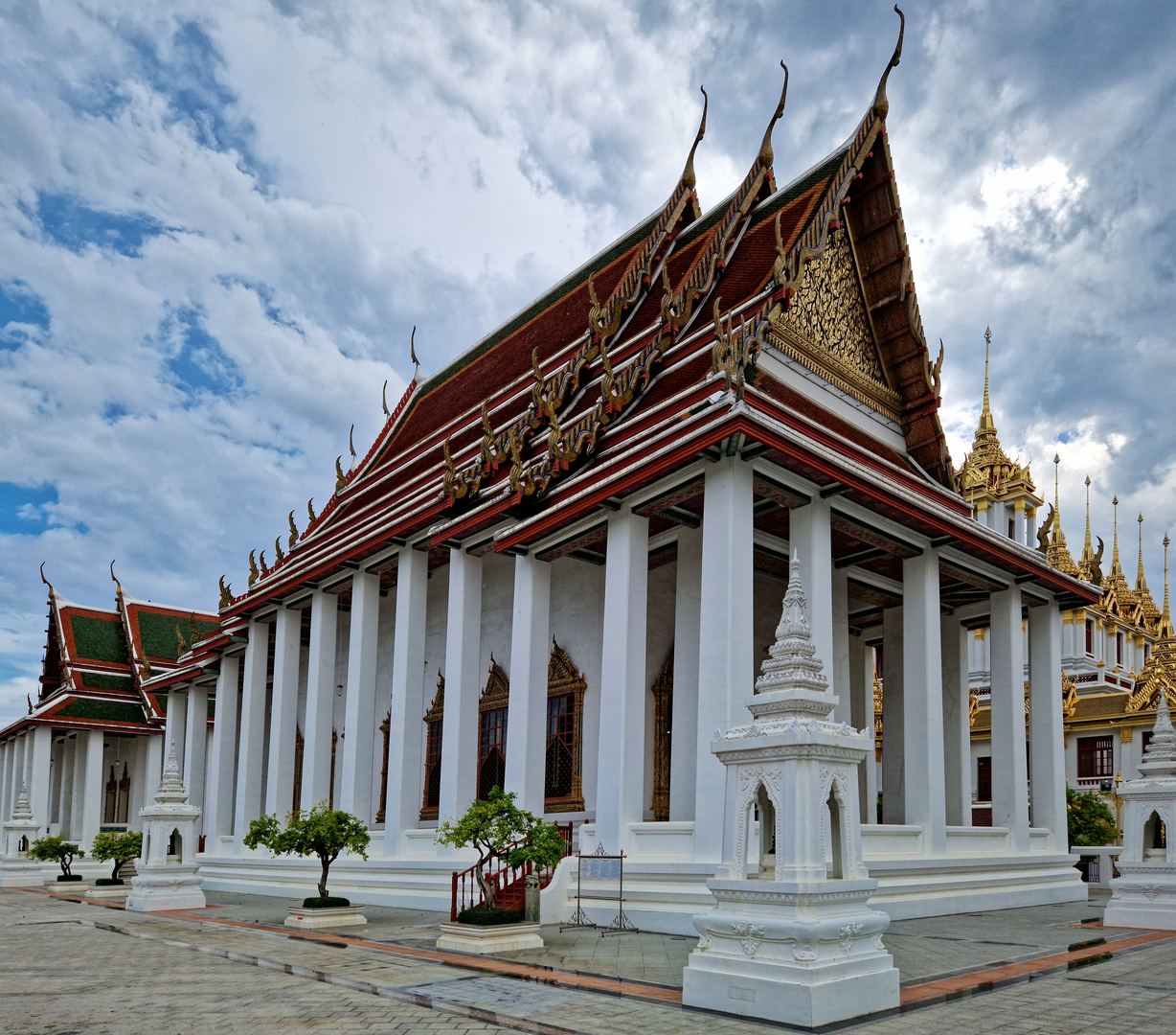 Phra Nakhon - Wat Ratchanatdaram Worawihan (Loha Prasat)