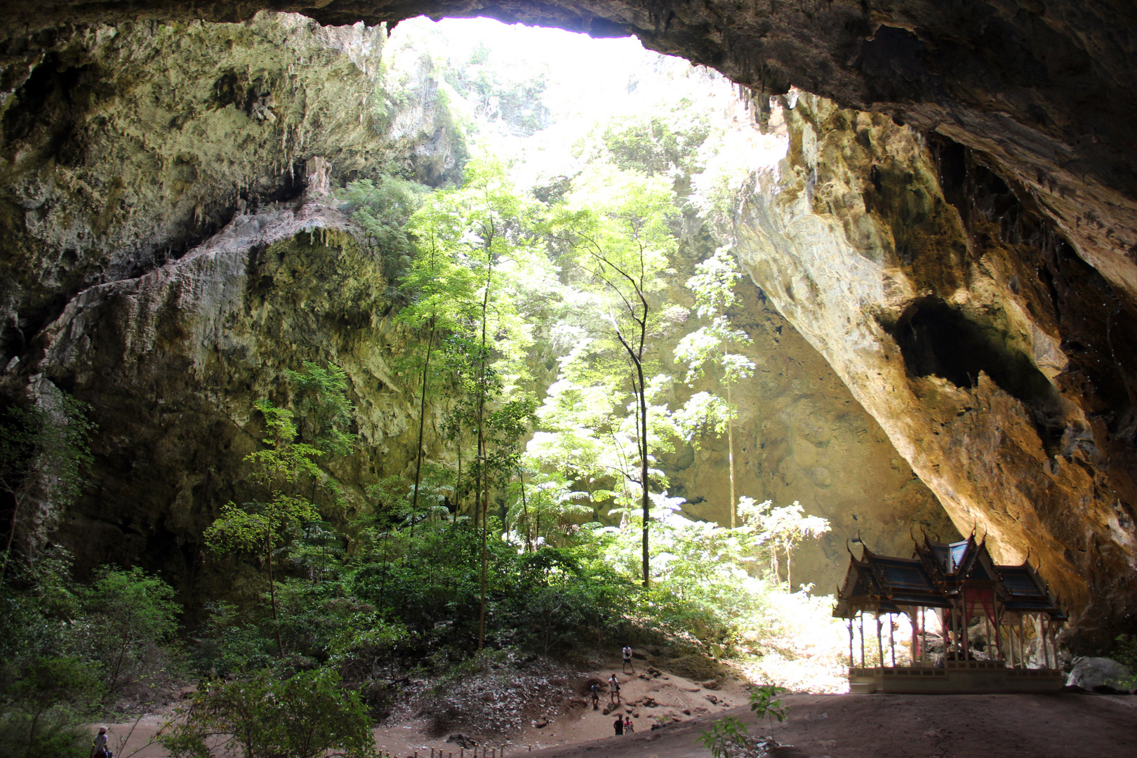 Phraya Nakhon Höhle