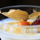 Physalis flirtet mit Himbeere