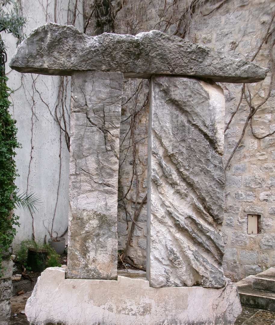 PI-Statue in Budva/Montenegro
