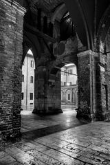 Piacenza, Palazzo Ducale, portico