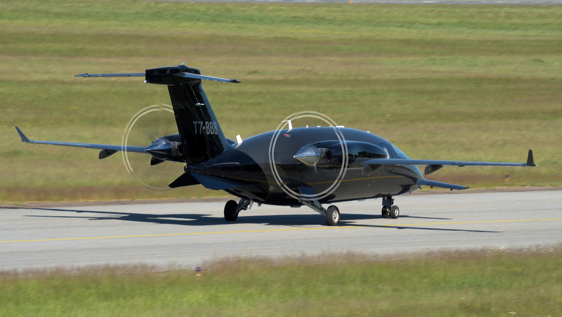 - Piaggio Avanti II EVO 