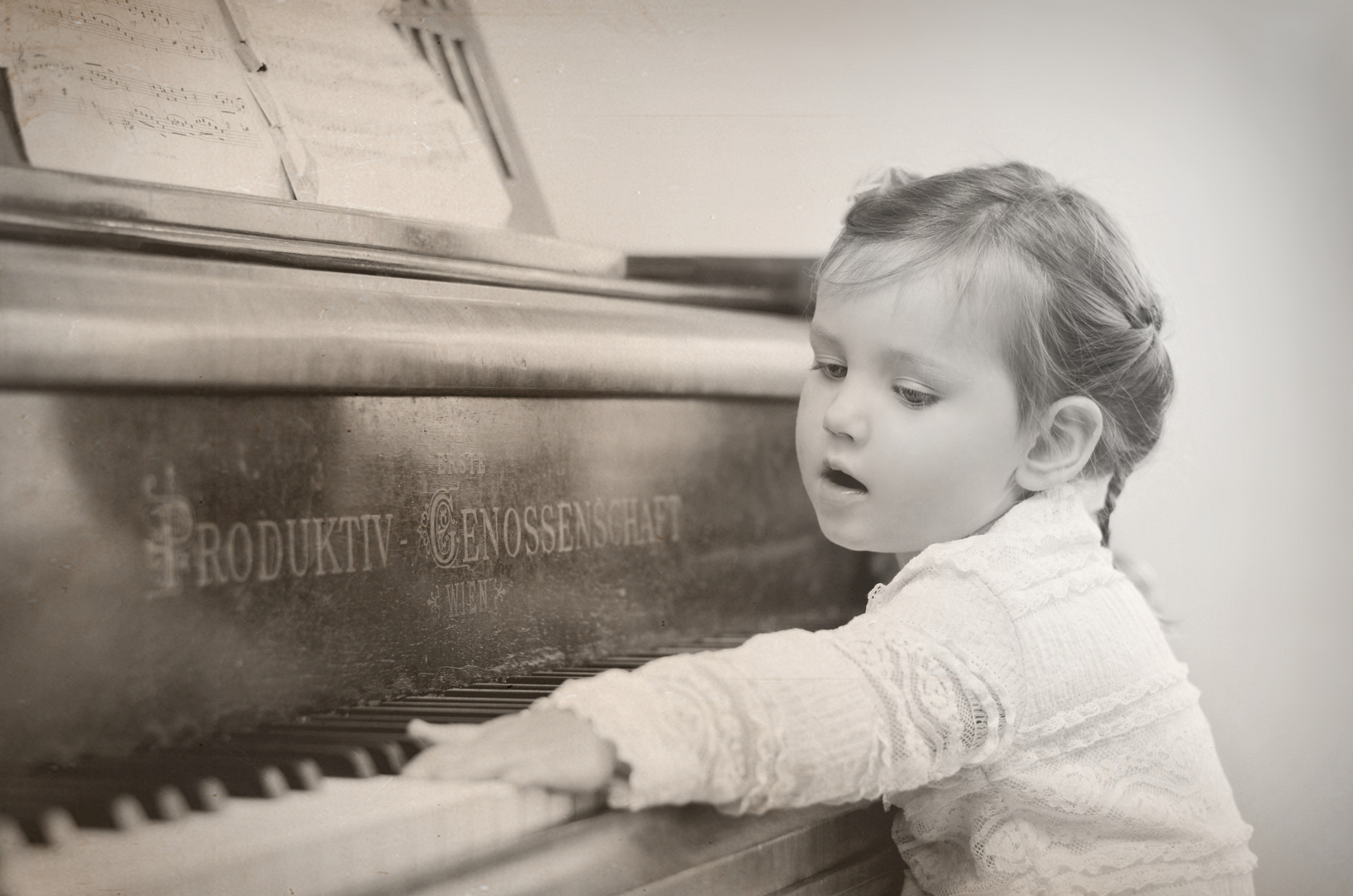 Piano girl