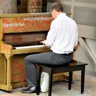 Piano in Canary Wharf