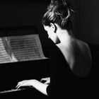 piano lady in b/w