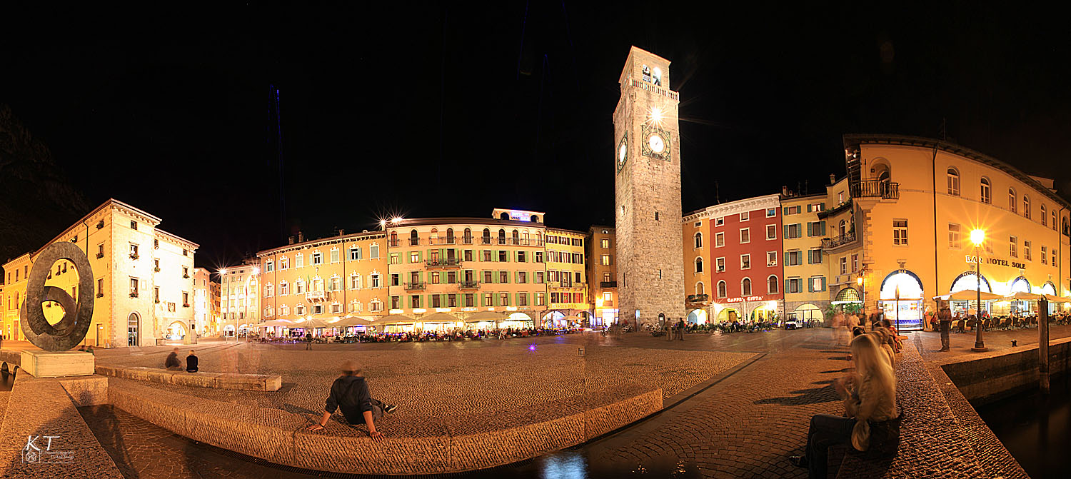 Piazza 3`Novembre.....