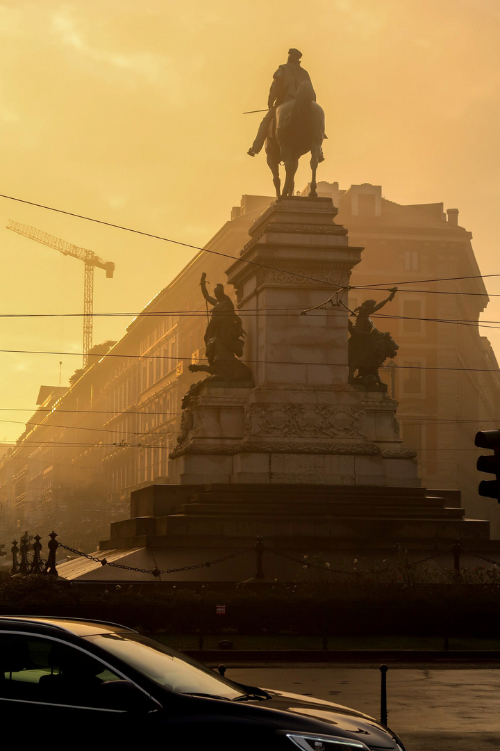 Piazza Cairoli in una fredda mattina di dicembre