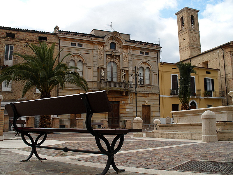 piazza Cavour a Nereto(TE)