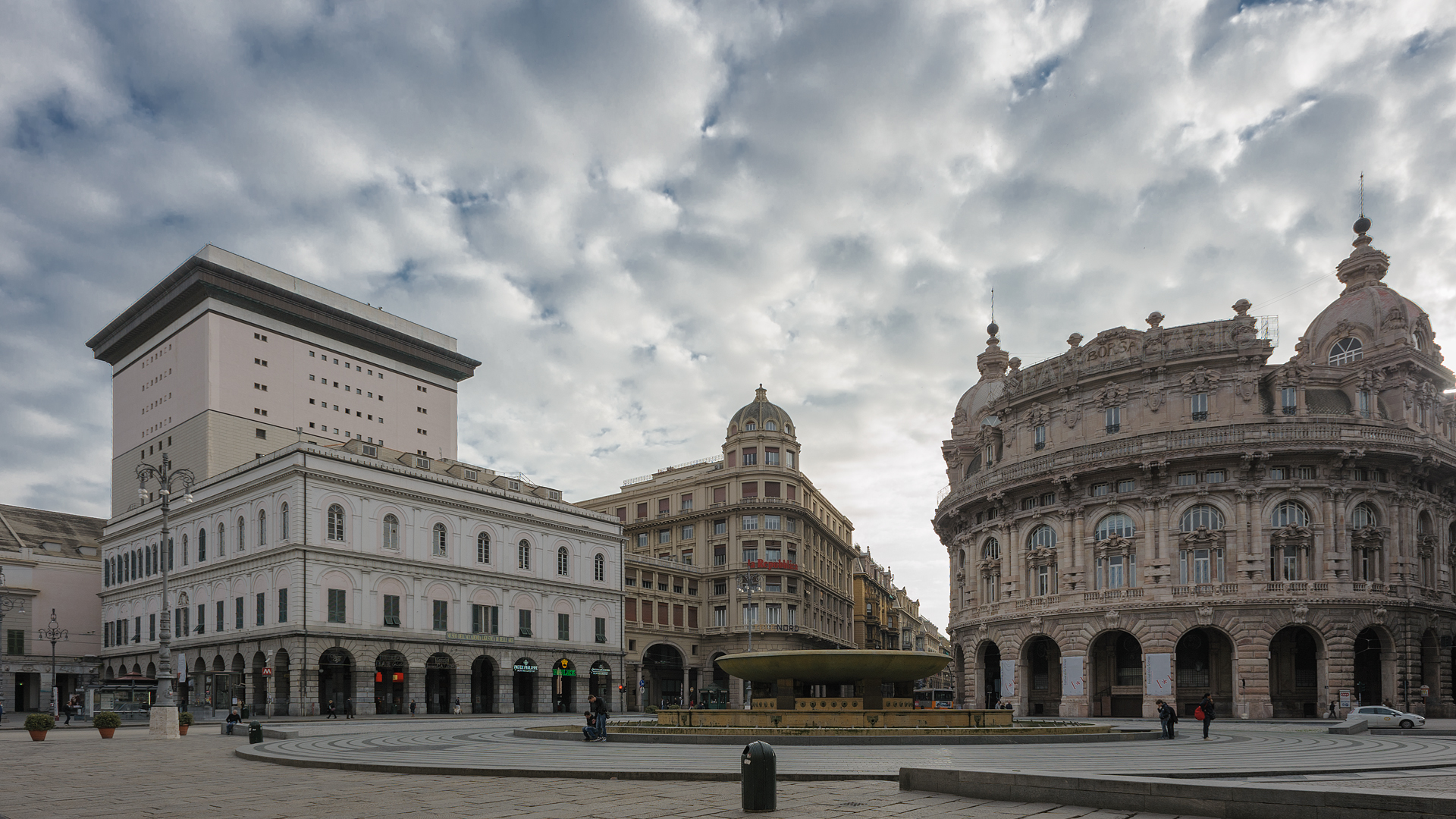 Piazza De Ferrari