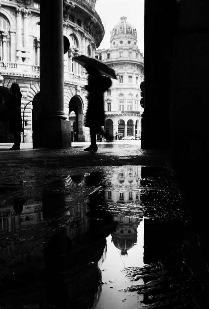 piazza de ferrari e i suoi riflessi (Genova)