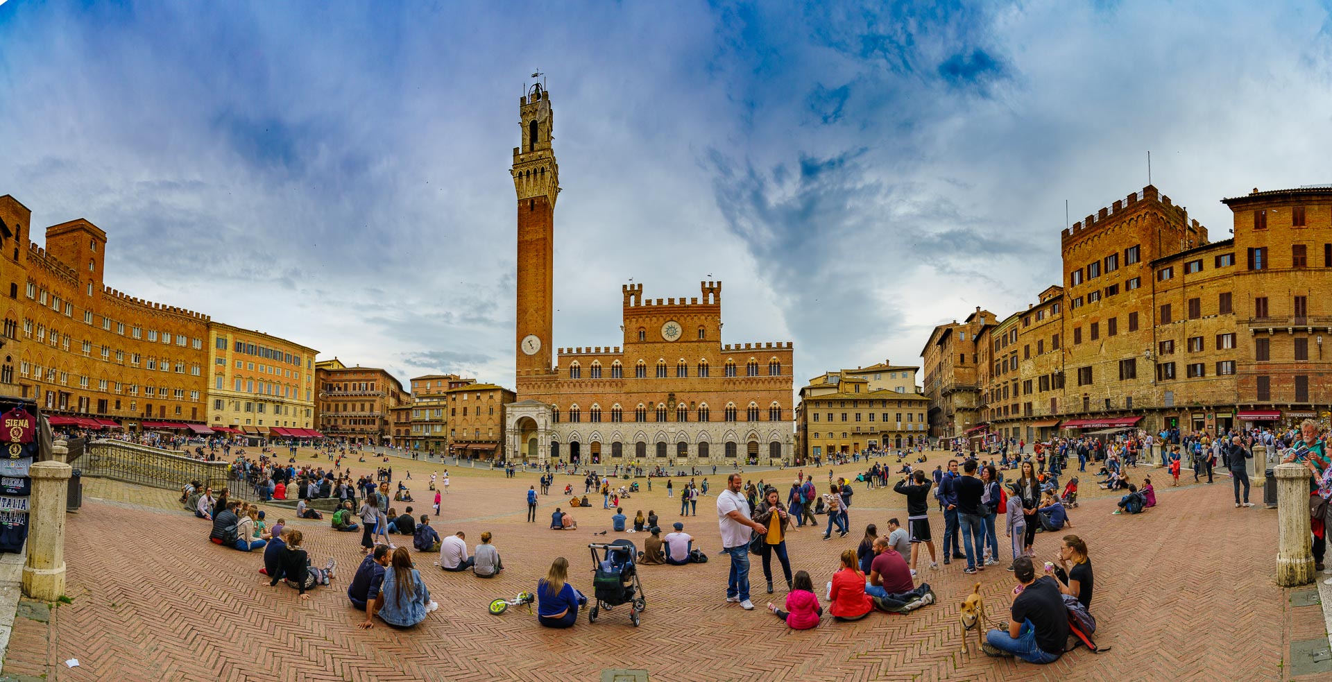 Piazza del Campo-Sienna