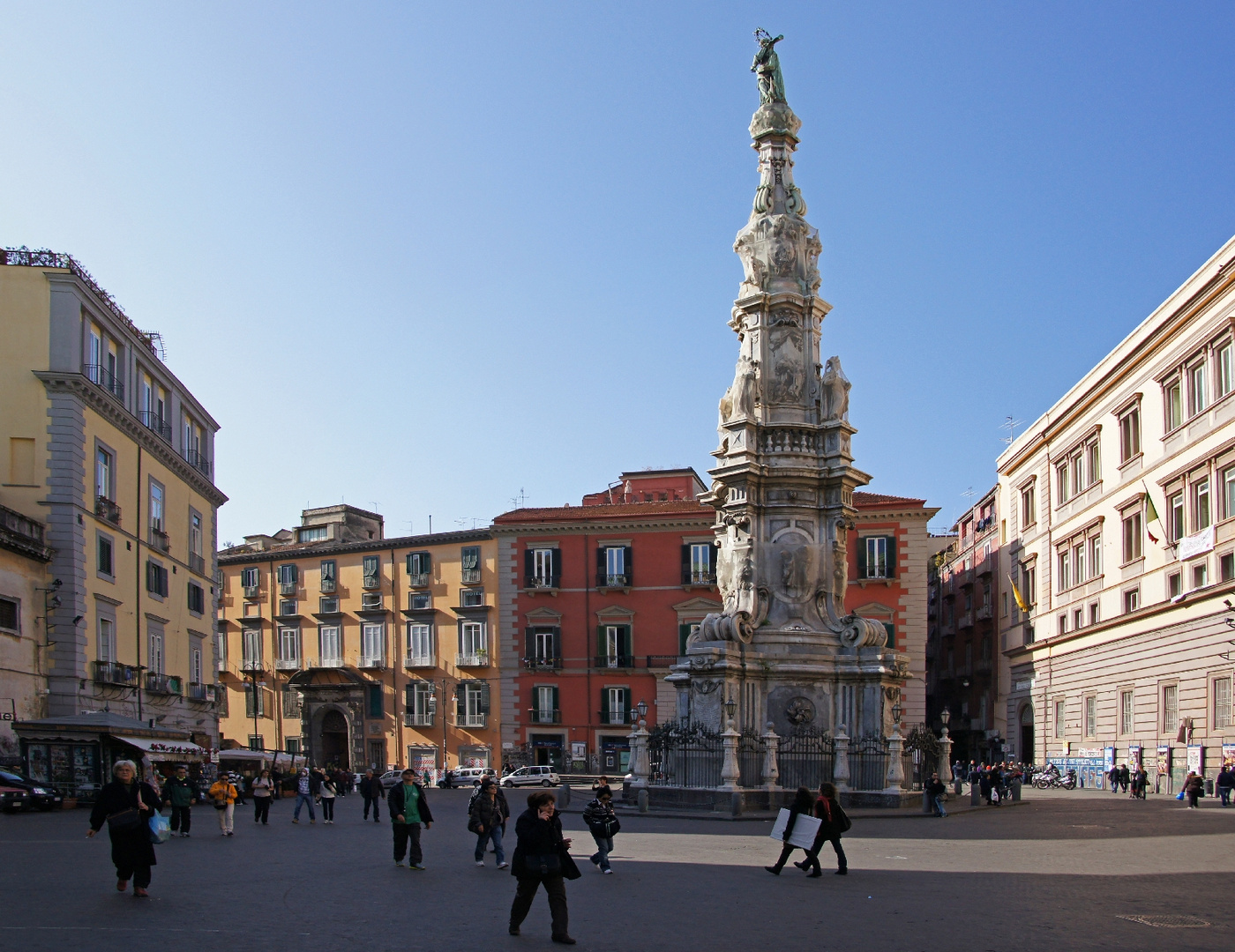 Piazza del Gesù Nuovo ( Napoli )