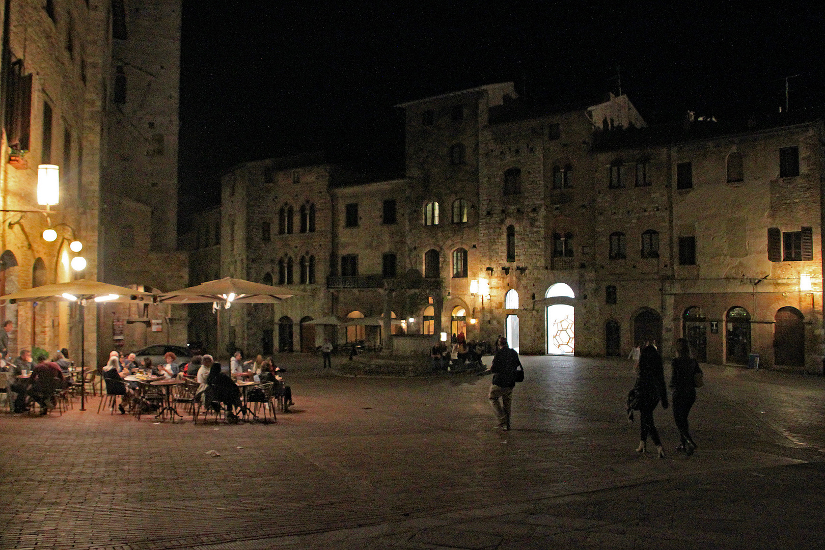 Piazza della Cisterna in San Giminiano