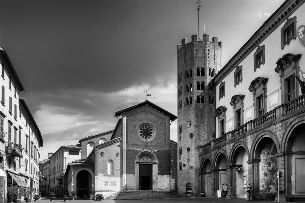 Piazza della Repubblica, Sutri