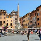 ... Piazza della Rotonda ...