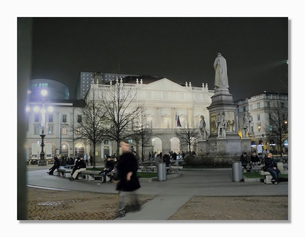 .. Piazza della Scala...