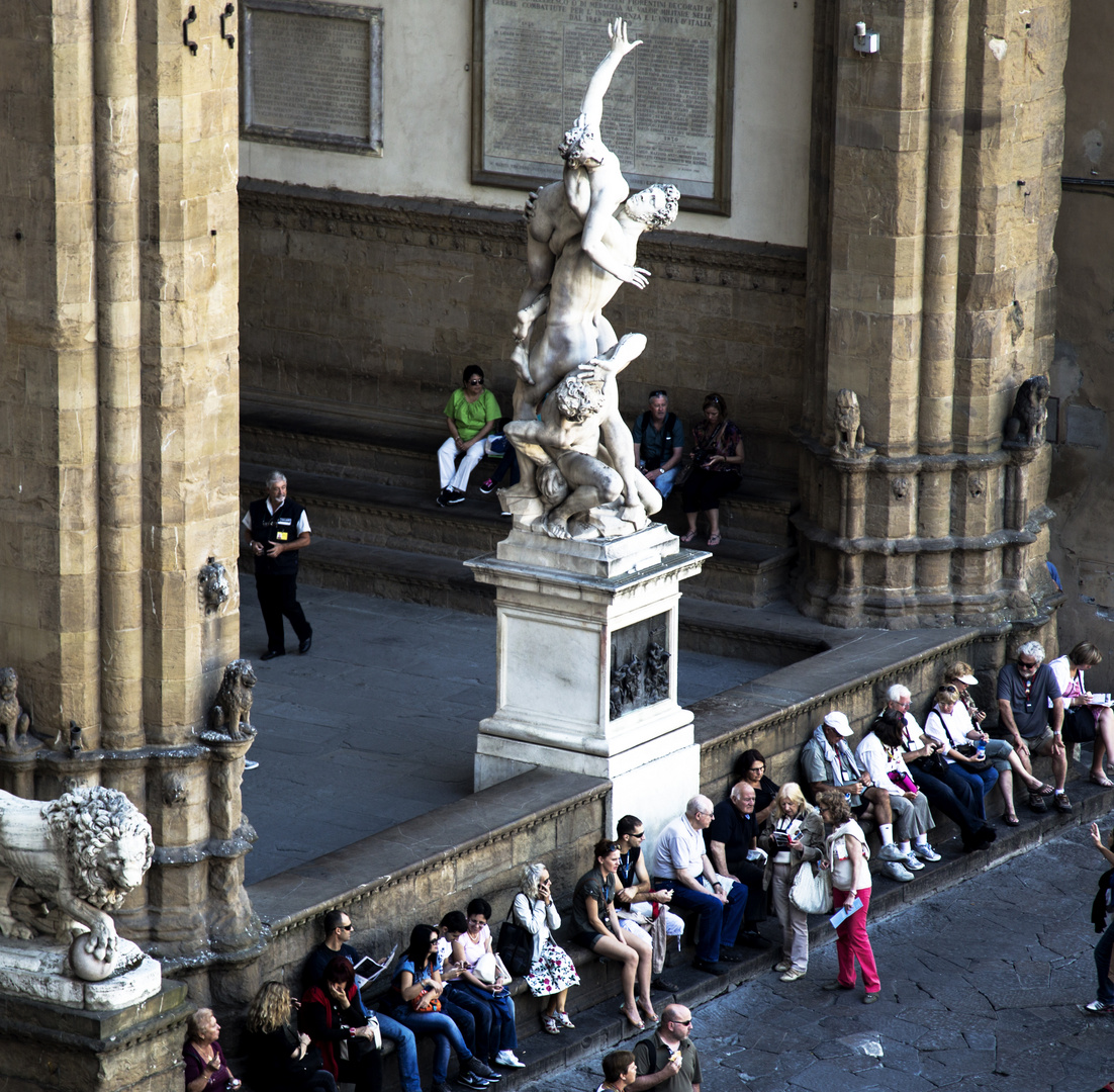 Piazza della Signoria, turismo di massa seconda