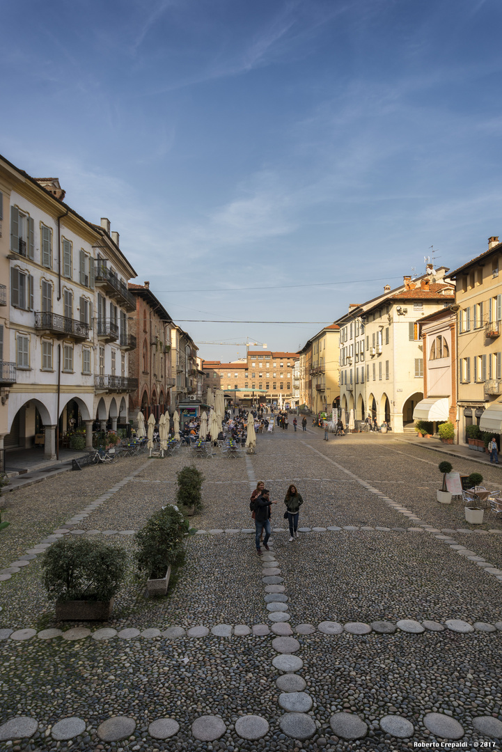 Piazza della Vittoria, Pavia