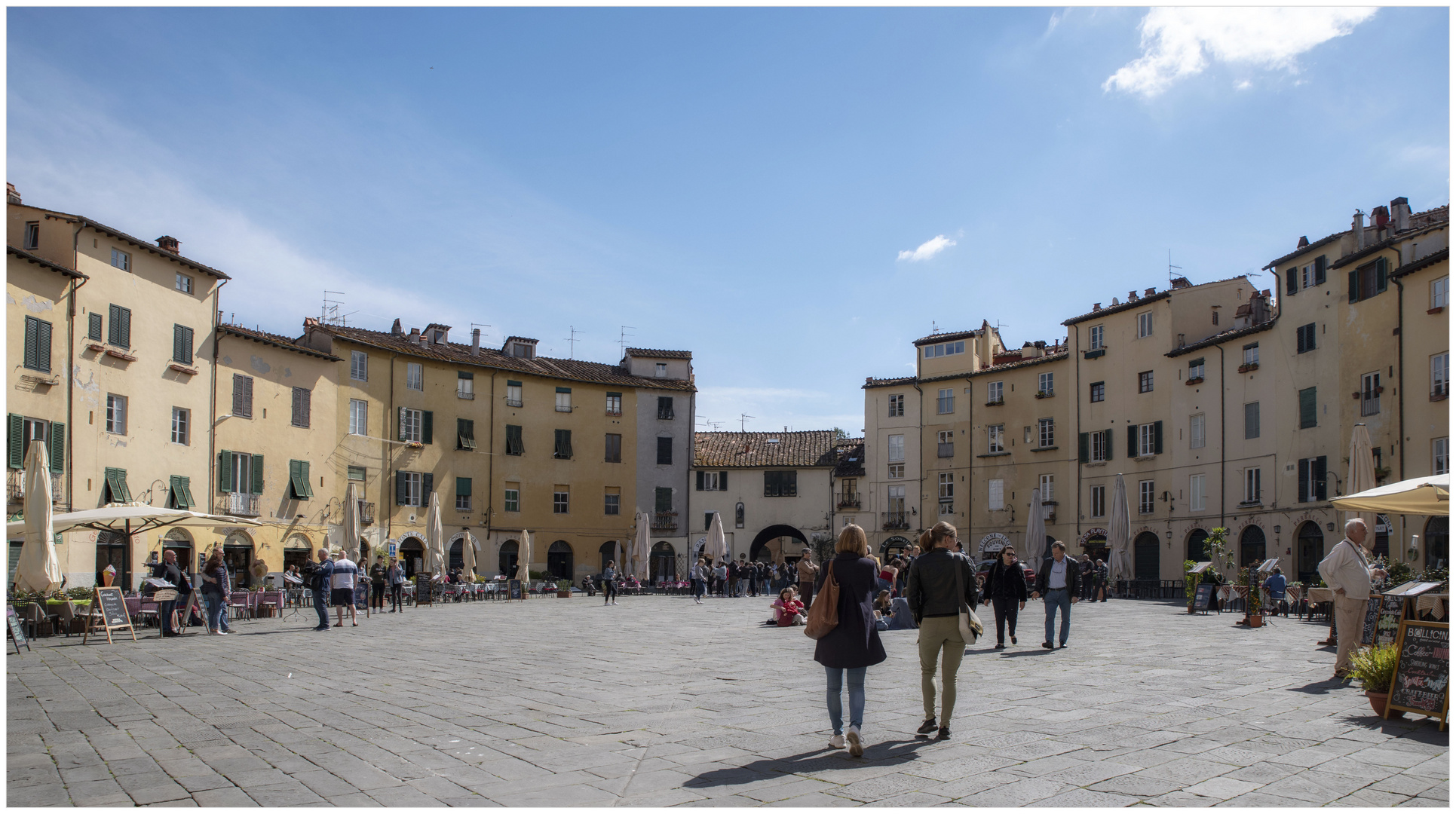 Piazza dell'anfiteatro...