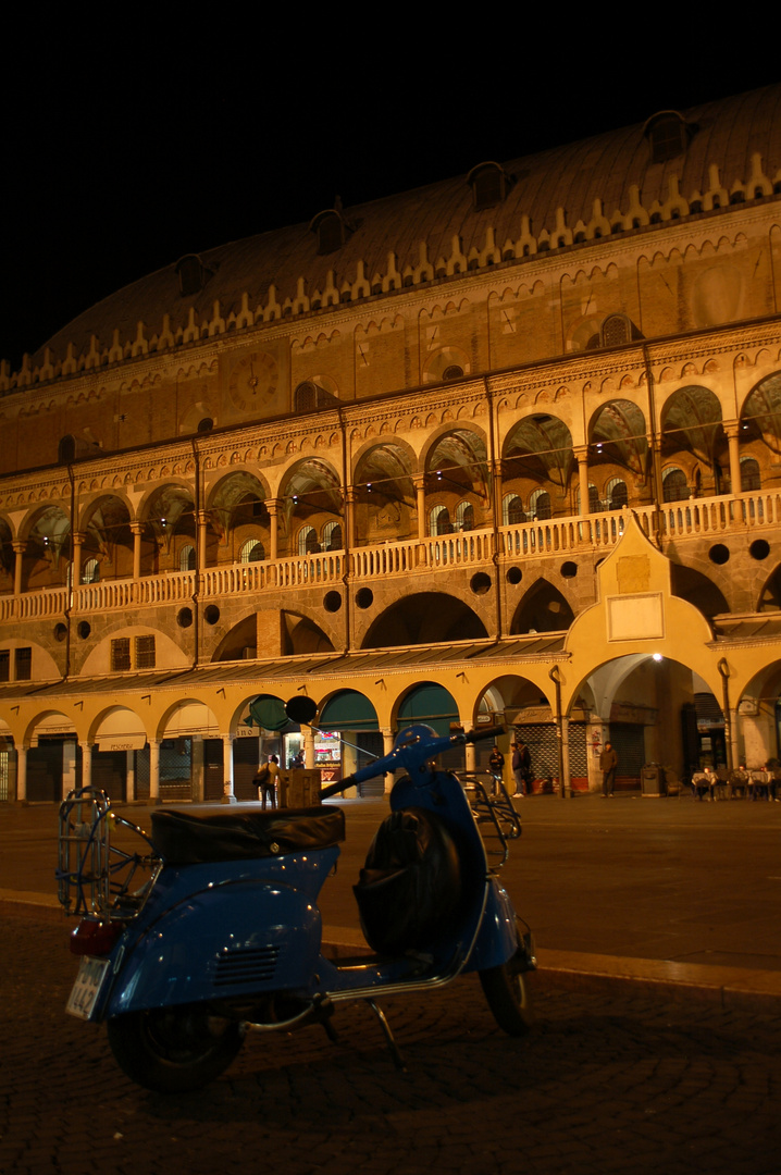 Piazza delle Erbe, Padova