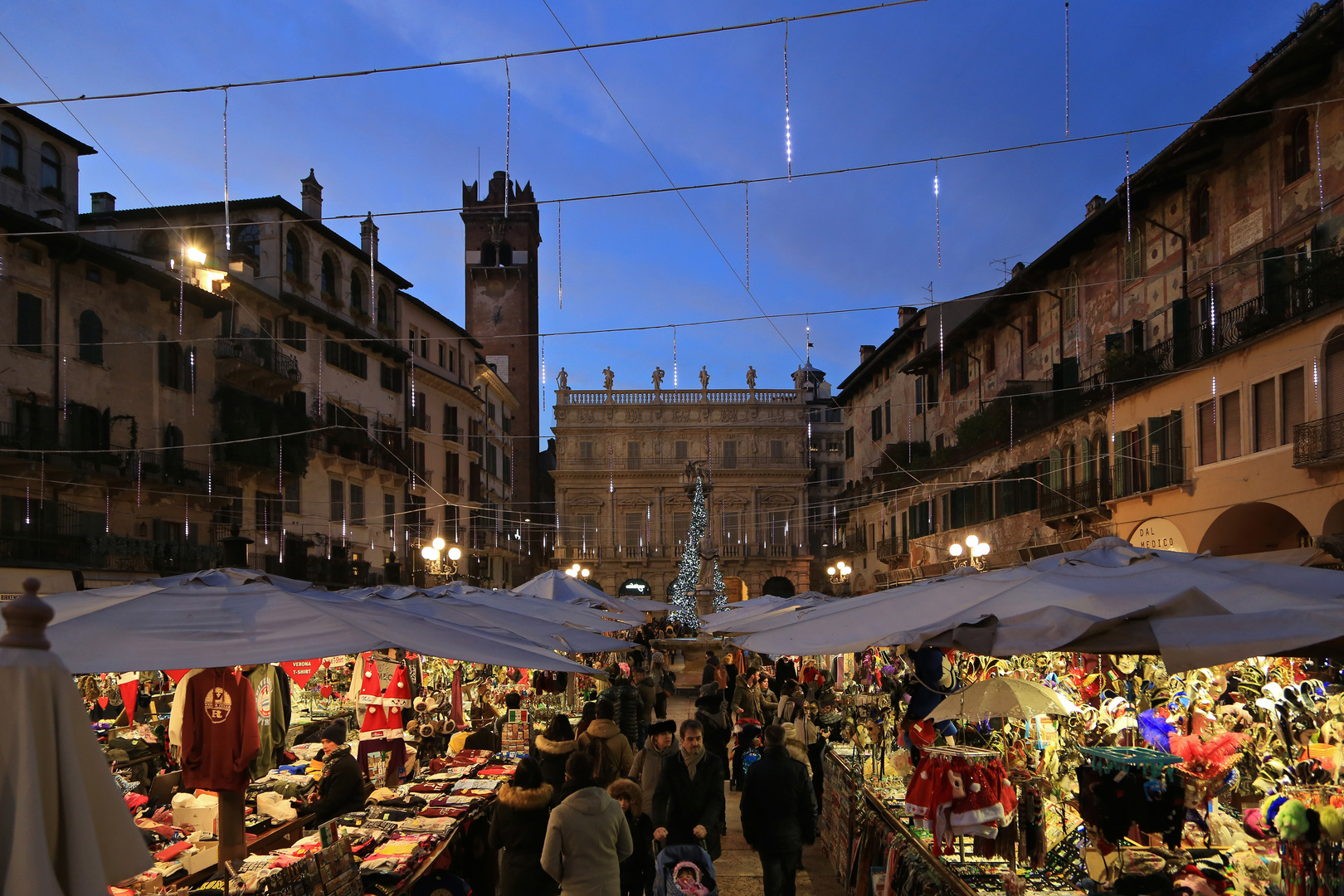 Piazza delle Erbe, Verona