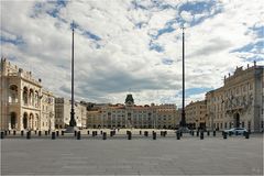 Piazza dell'Unità d'Italia...II