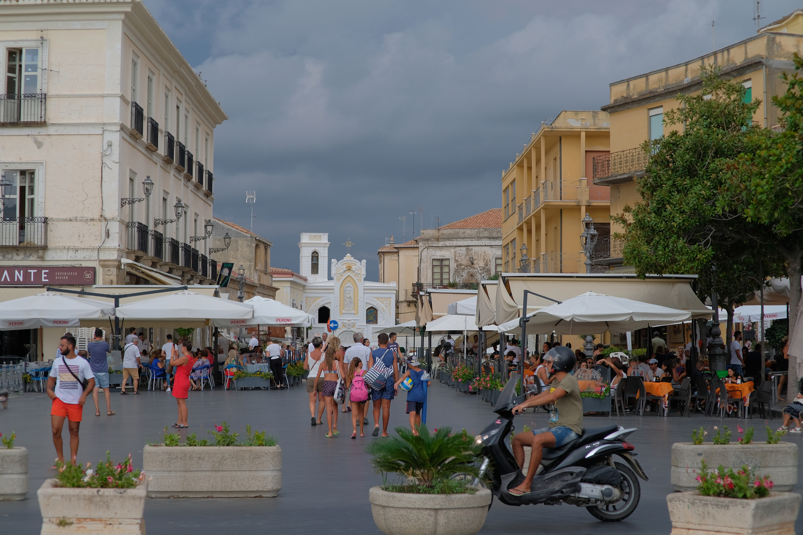 PIAZZA DI PIZZO CALABRO