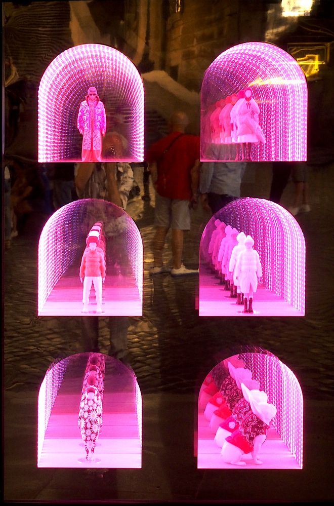 Piazza di Spagna by night