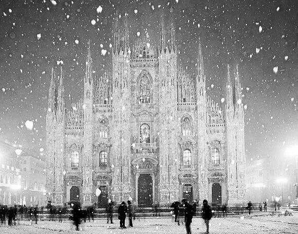 Piazza Duomo e la Madonnina........ Sempre affascinante