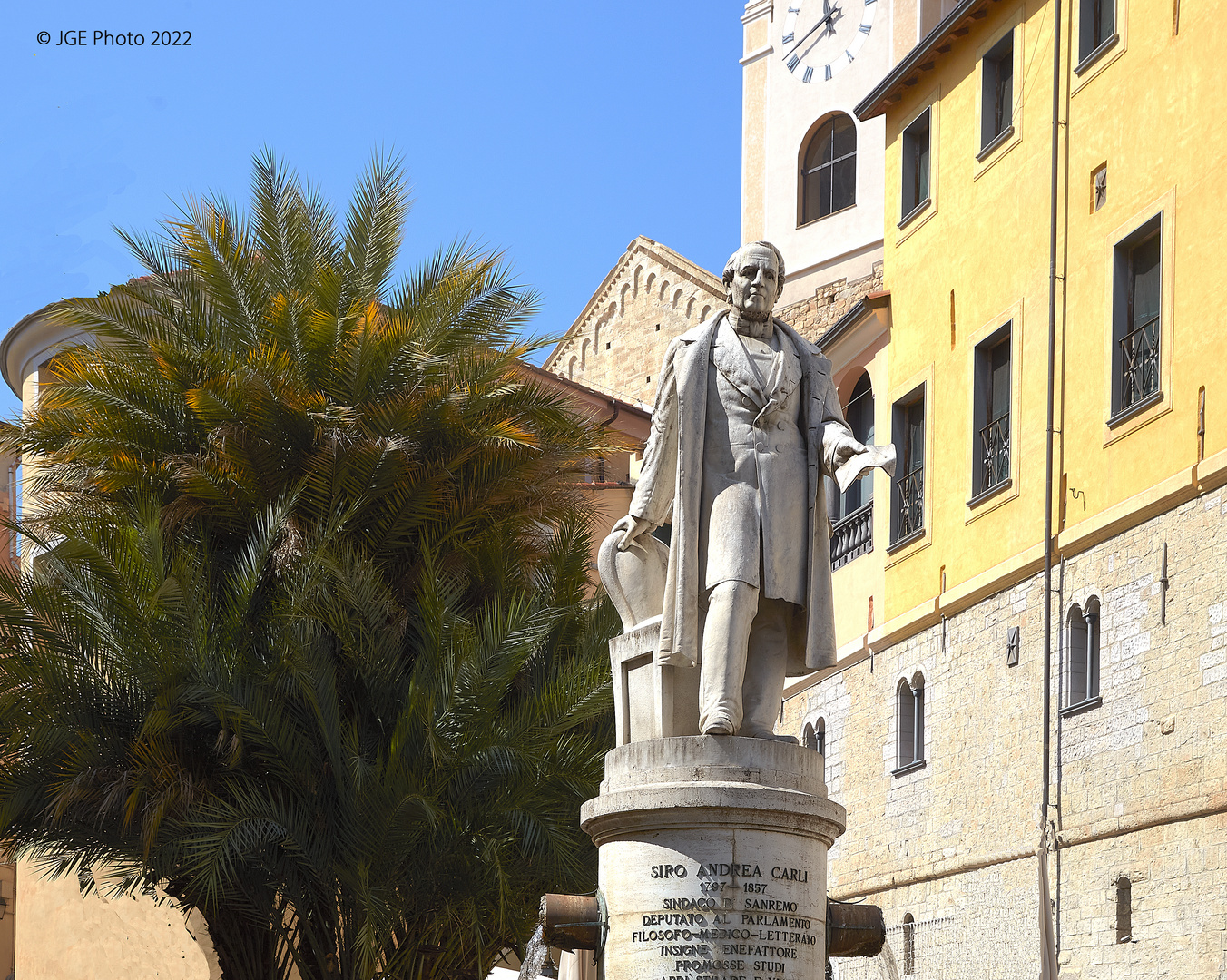 Piazza Eroi Sanremesi  Statue für Siro Andrea Carli