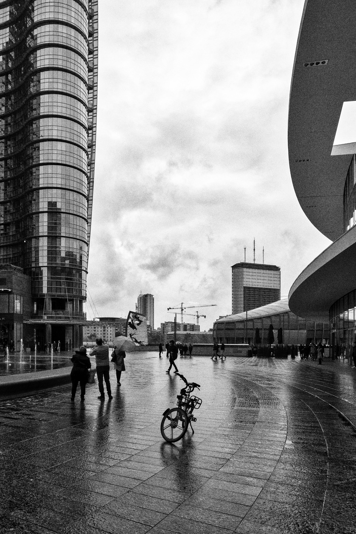 Piazza Gae Aulenti, Milano