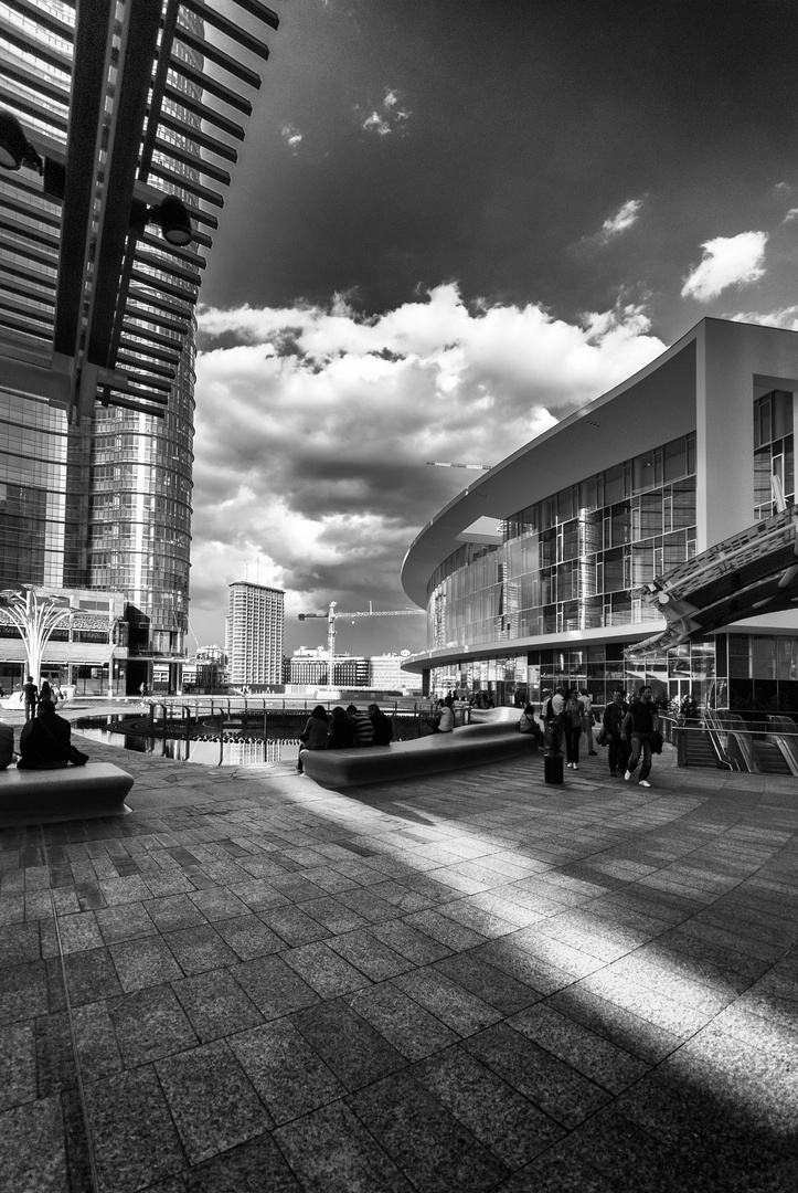 Piazza Gae Aulenti, Milano