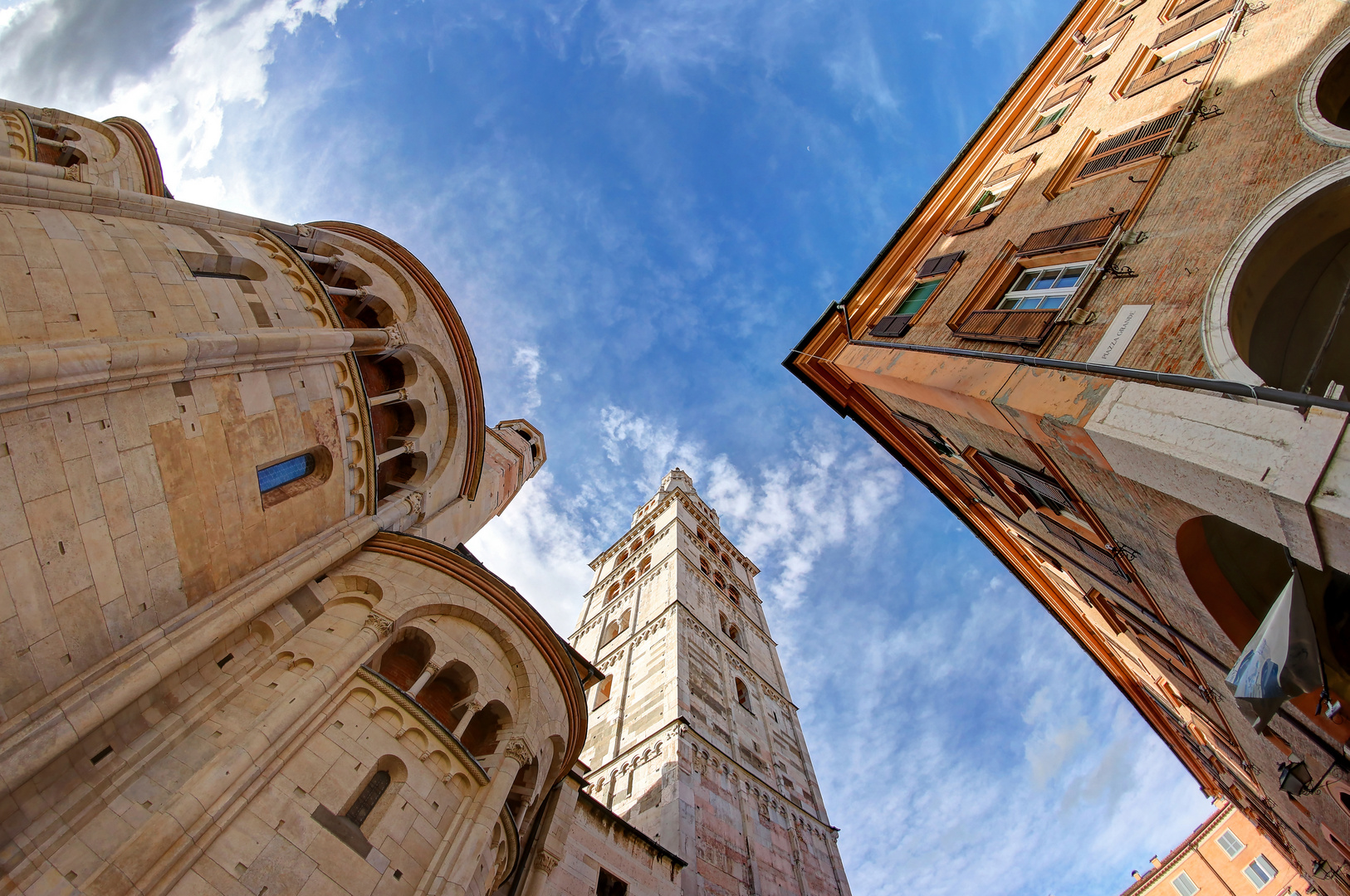 Piazza Grande, duomo e Ghirlandina