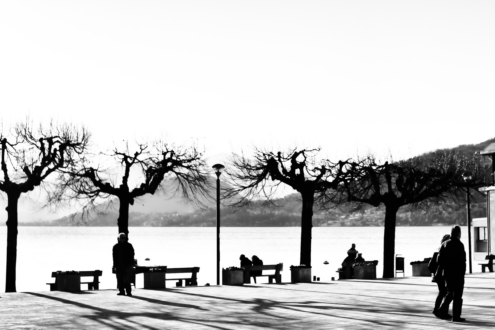 Piazza Lago, Caldè