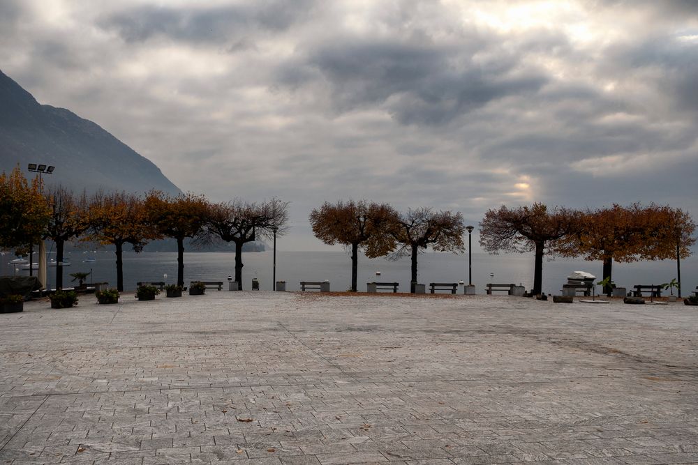 Piazza Lago, Caldè