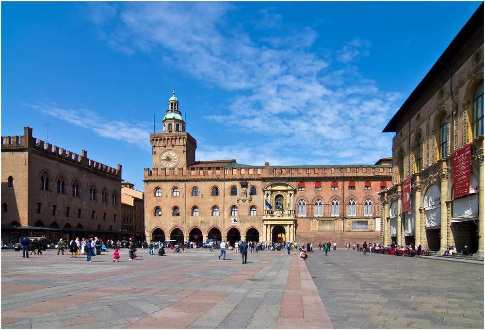 Piazza Maggiore, Bologna