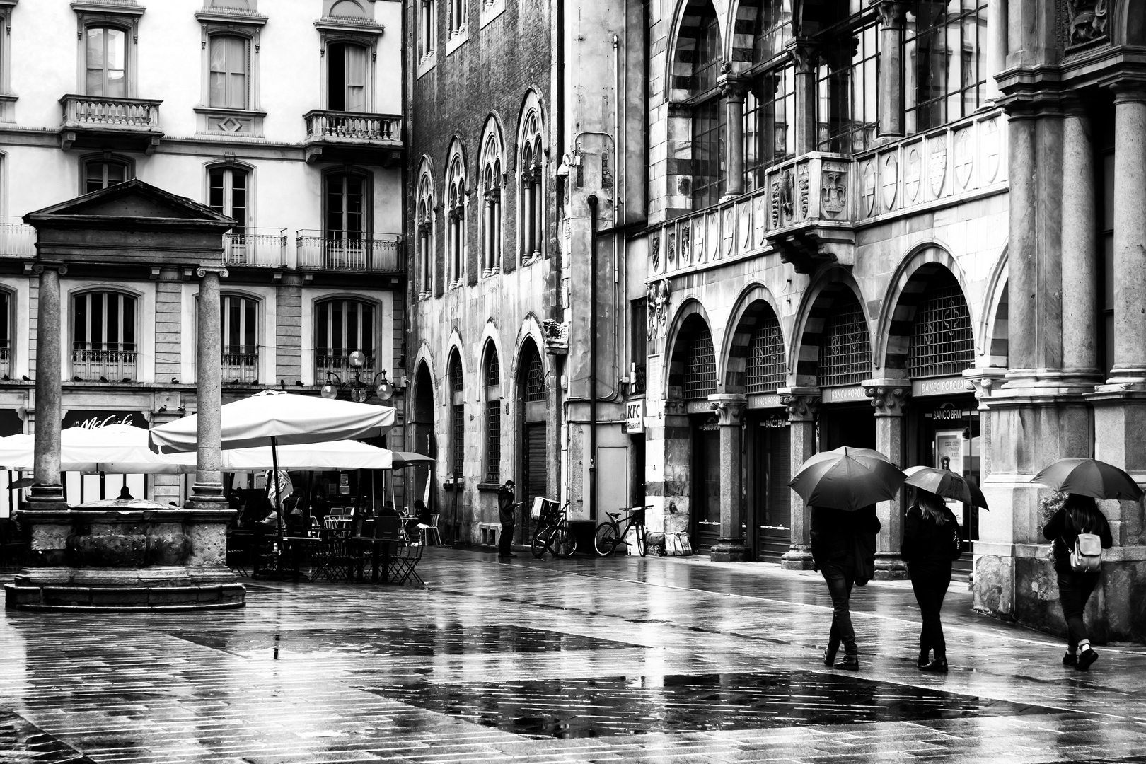 Piazza Mercanti, Milano