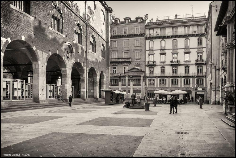 Piazza Mercanti, Milano