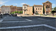 ... Piazza Porta San Giovanni ...