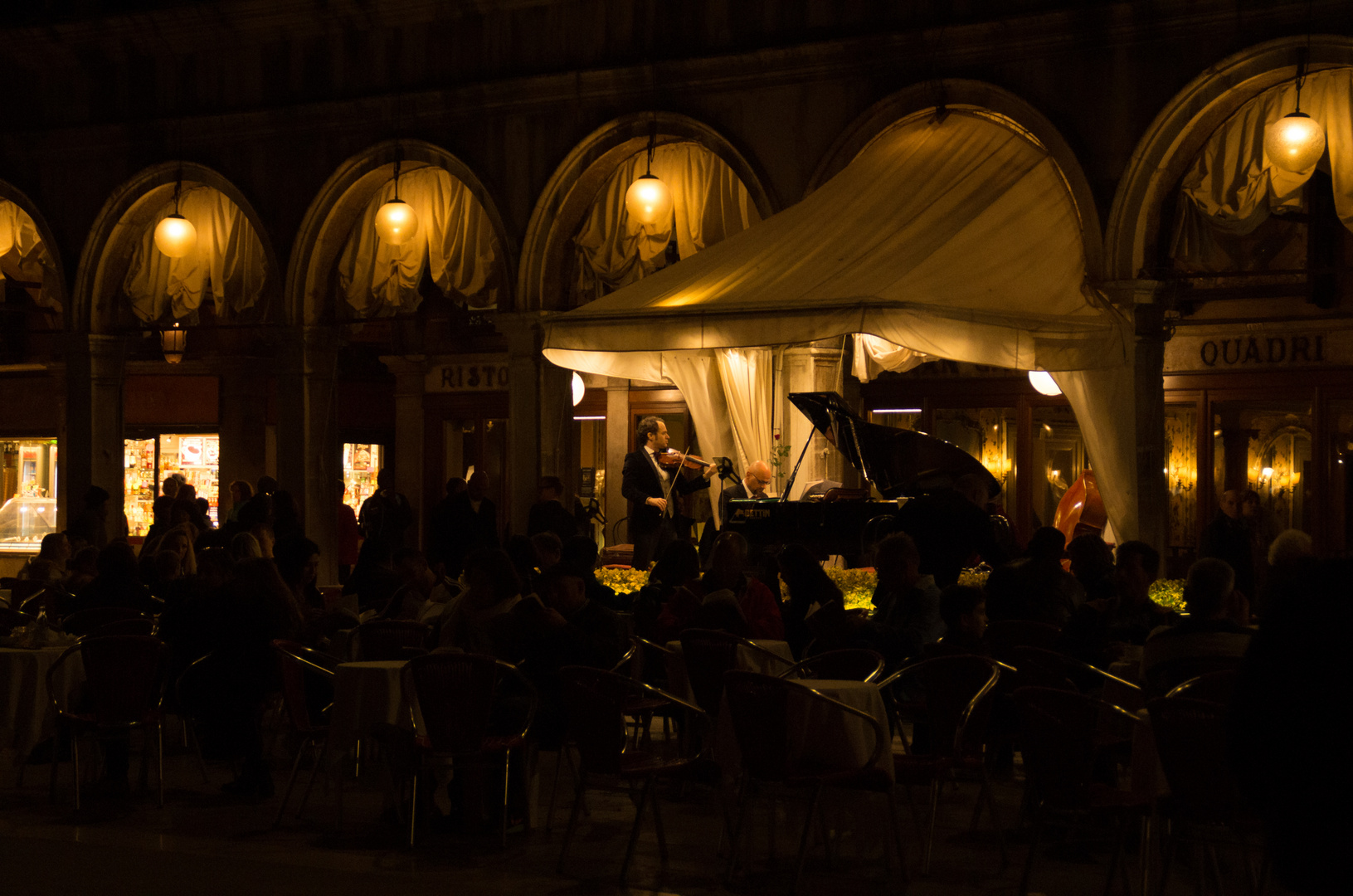 Piazza San Marco am Abend