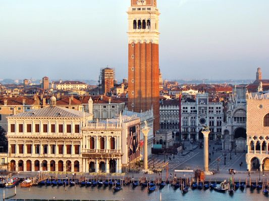 Piazza San Marco von Kreuzfahrtschiff aus aufgenommen.