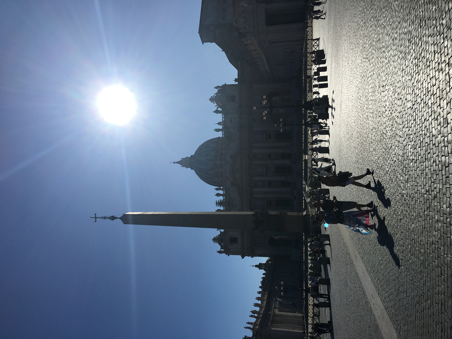 Piazza San Pietro all'imbrunire!